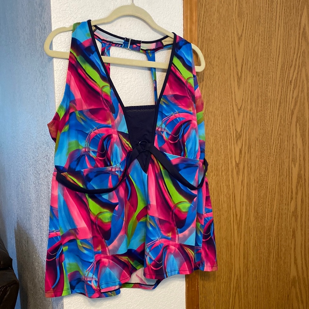 PLUS SIZE NWOT SWIMDRESS TOP ONLY